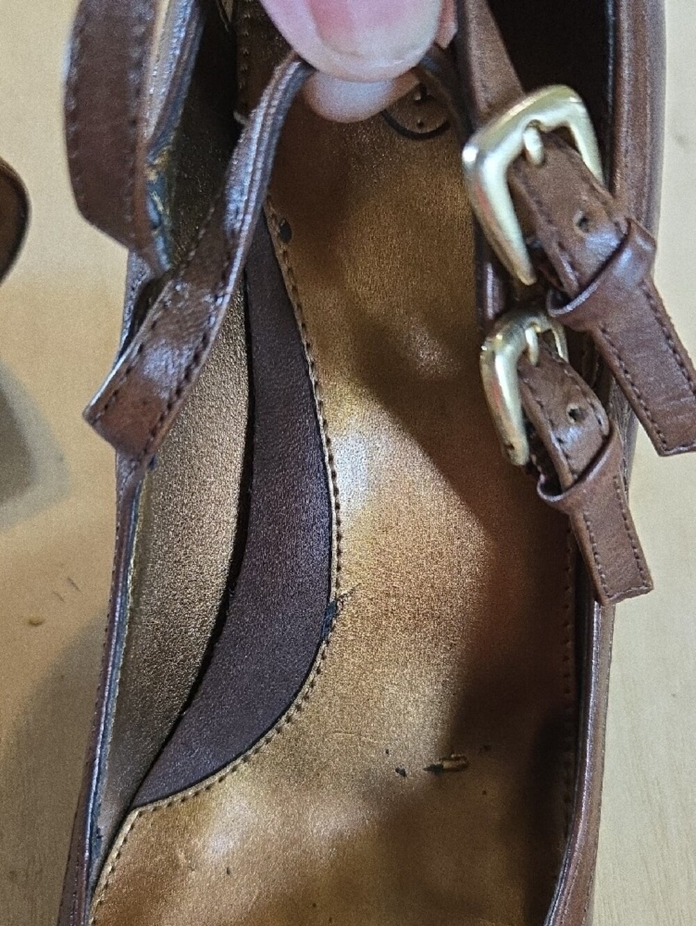 Vintage Circa Joan & David Leather Mary Jane Pump Adjustable Straps Gold Buckle - Picture 9 of 11